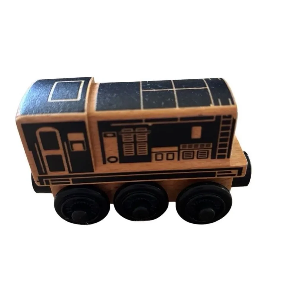 Thomas & Friends Wooden Railway Diesel FHM22 Wooden Engine 2012